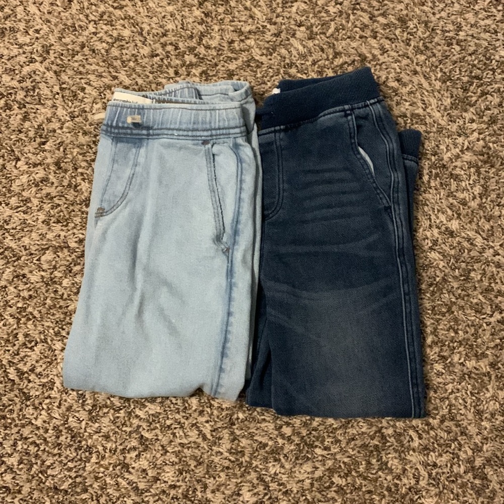 2 pairs of Abercrombie Jeans